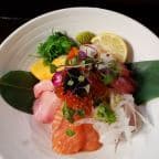 Best Chirashi Lunch Combo in Sherman Oaks, CA